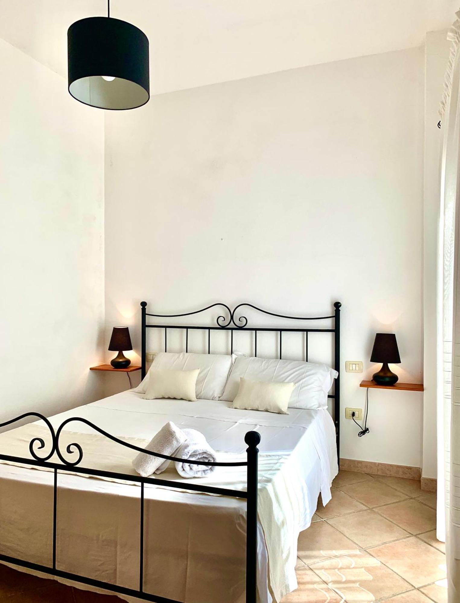 Square Inn Apartment Ольбия Экстерьер фото